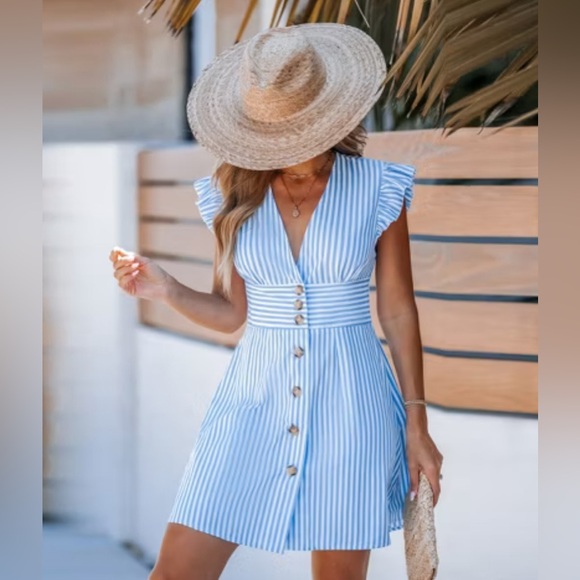Cupshe Blue and White Button Down Ruffled Mini Sundress NWT - Picture 3 of 11